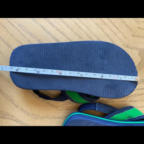 Gymboree toddler flip flops 9 - Picture 6 of 6